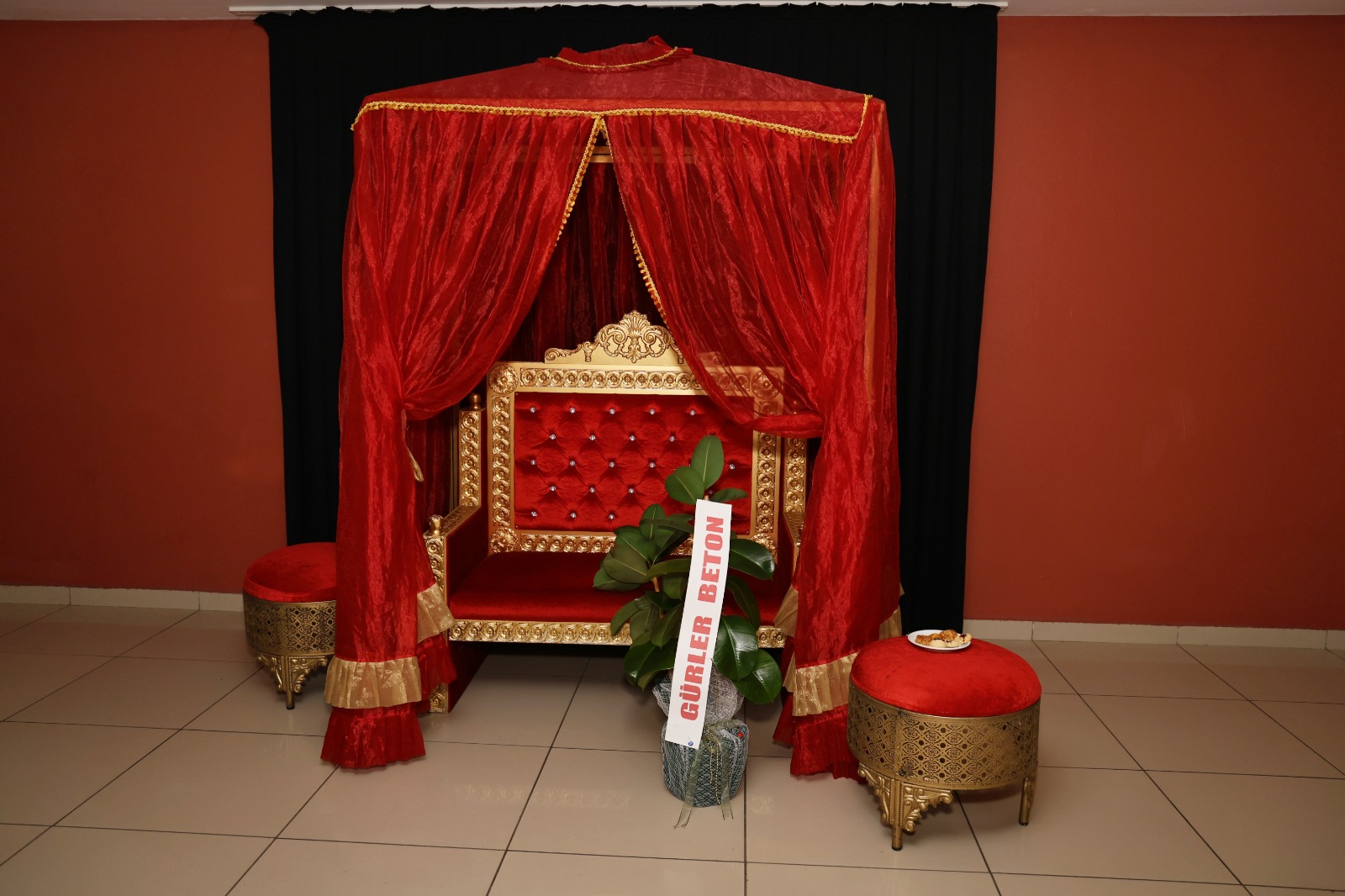 Salon Resmi 4